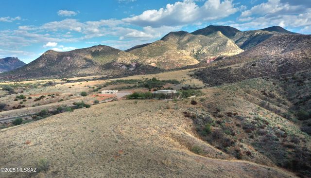 111 Red Mountain Court, Patagonia, AZ 85624