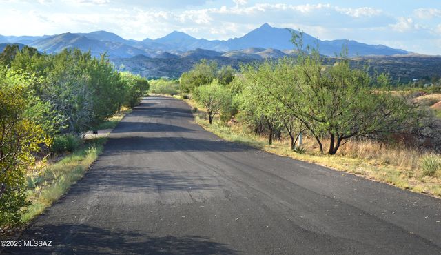 111 Red Mountain Court, Patagonia, AZ 85624