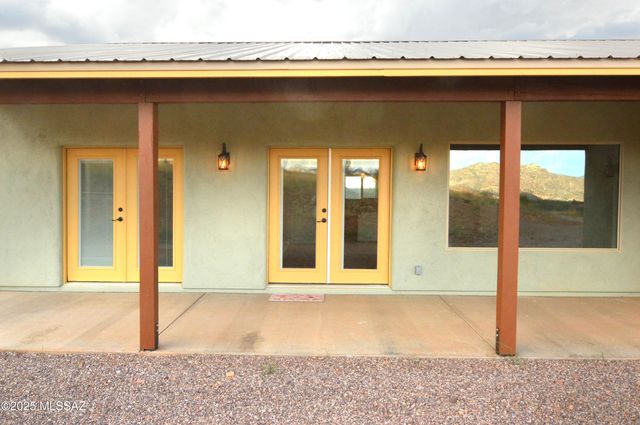 111 Red Mountain Court, Patagonia, AZ 85624