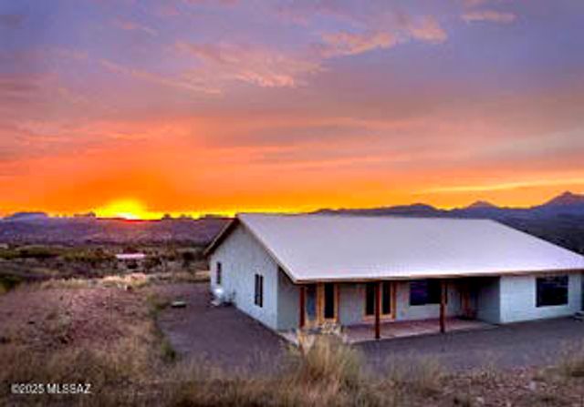 111 Red Mountain Court, Patagonia, AZ 85624