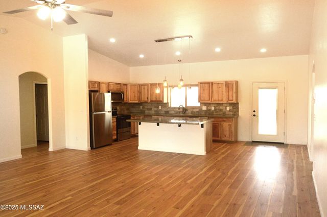 111 Red Mountain Court, Patagonia, AZ 85624