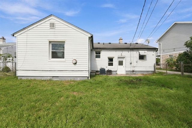 29209 Morlock Street, Livonia, MI 48152