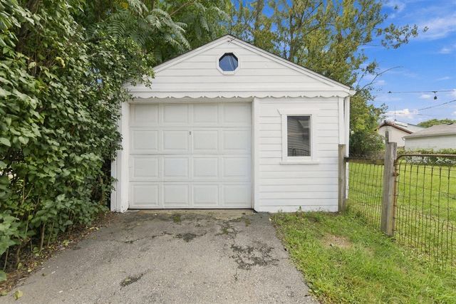 29209 Morlock Street, Livonia, MI 48152