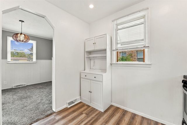 29209 Morlock Street, Livonia, MI 48152