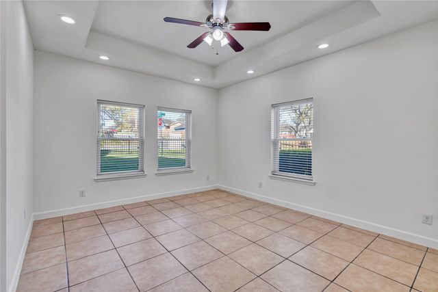 3022 Loving Avenue, Fort Worth, TX 76106