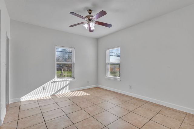 3022 Loving Avenue, Fort Worth, TX 76106