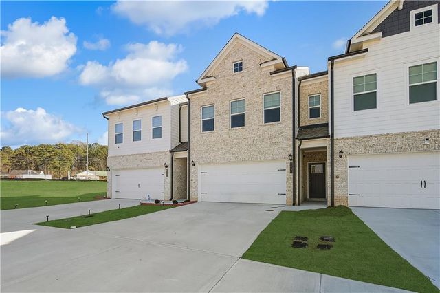 8098 Tiger Way, Riverdale, GA 30296