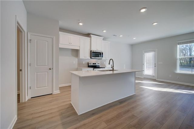 8098 Tiger Way, Riverdale, GA 30296