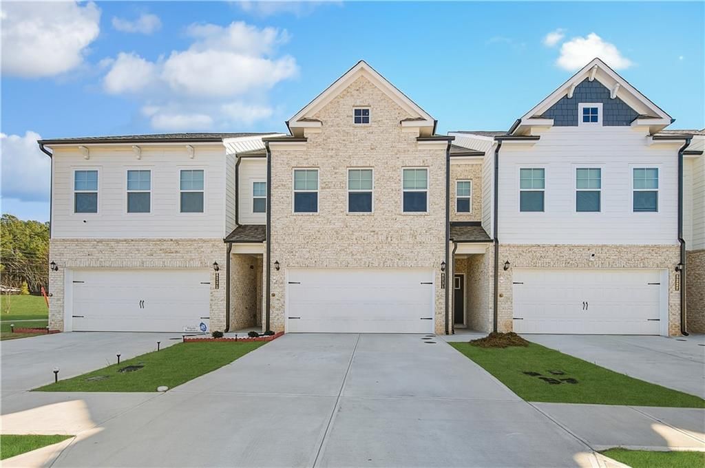 8098 Tiger Way, Riverdale, GA 30296