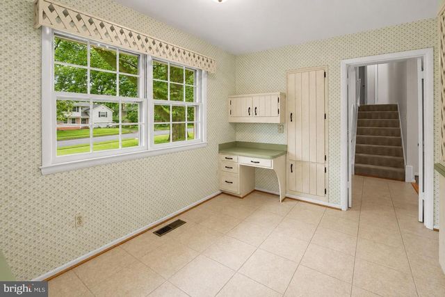 8308 MCNEIL ST, Vienna, VA 22180