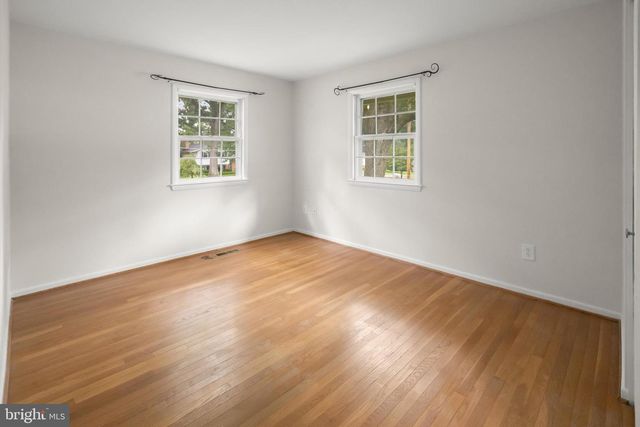 8308 MCNEIL ST, Vienna, VA 22180