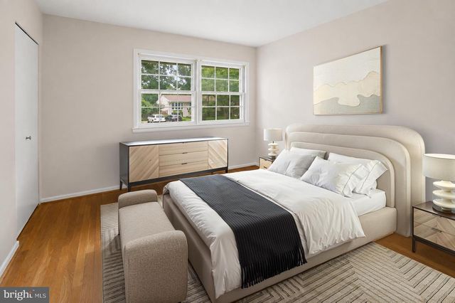 8308 MCNEIL ST, Vienna, VA 22180