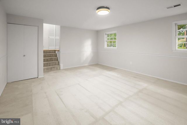 8308 MCNEIL ST, Vienna, VA 22180