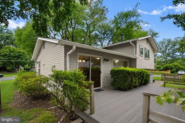 8308 MCNEIL ST, Vienna, VA 22180