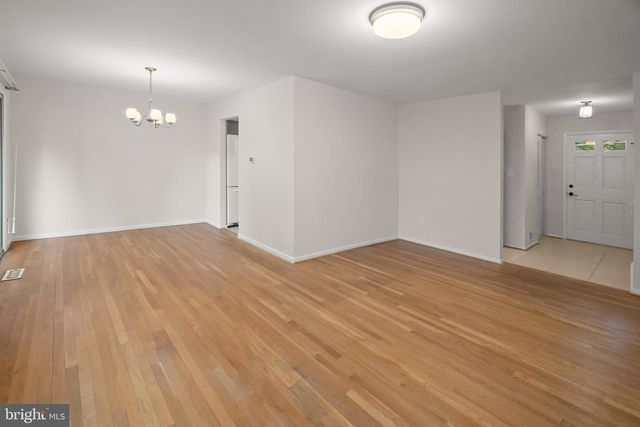 8308 MCNEIL ST, Vienna, VA 22180