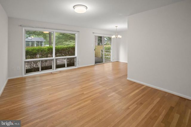 8308 MCNEIL ST, Vienna, VA 22180