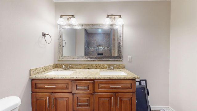 2139 Middle Creek Drive, Houston, TX 77339