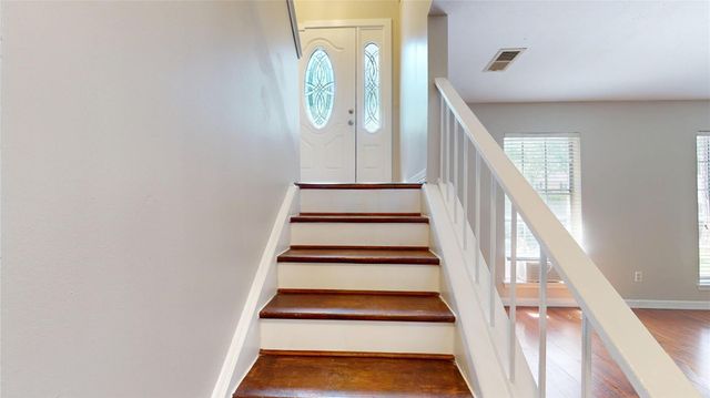 2139 Middle Creek Drive, Houston, TX 77339