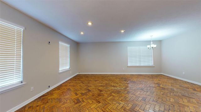 2139 Middle Creek Drive, Houston, TX 77339