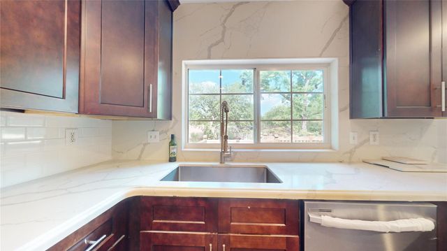 2139 Middle Creek Drive, Houston, TX 77339