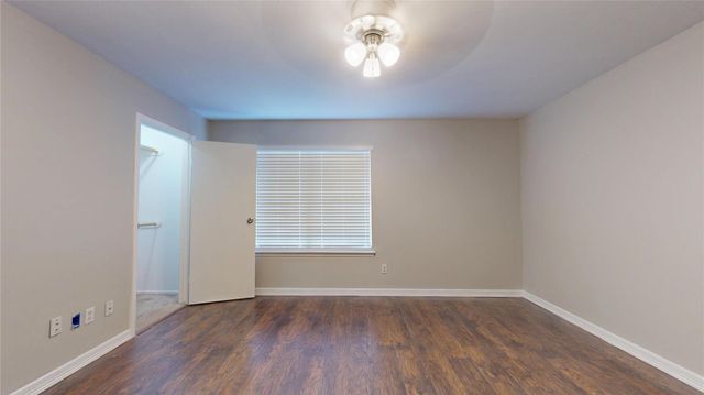 2139 Middle Creek Drive, Houston, TX 77339