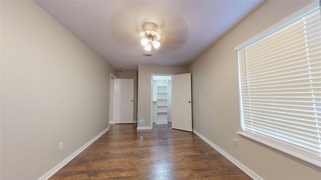 2139 Middle Creek Drive, Houston, TX 77339