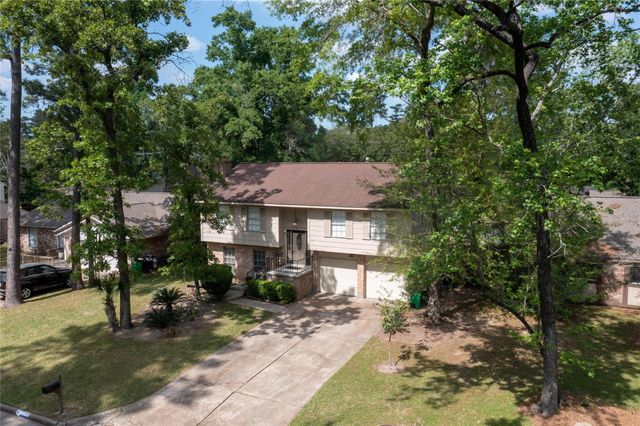 2139 Middle Creek Drive, Houston, TX 77339