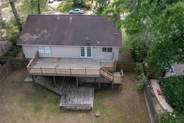 2139 Middle Creek Drive, Houston, TX 77339