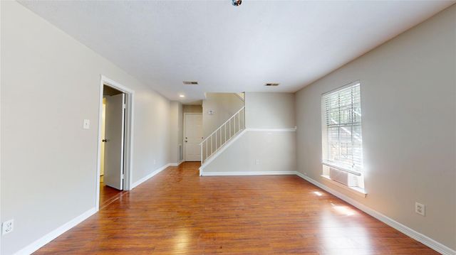 2139 Middle Creek Drive, Houston, TX 77339