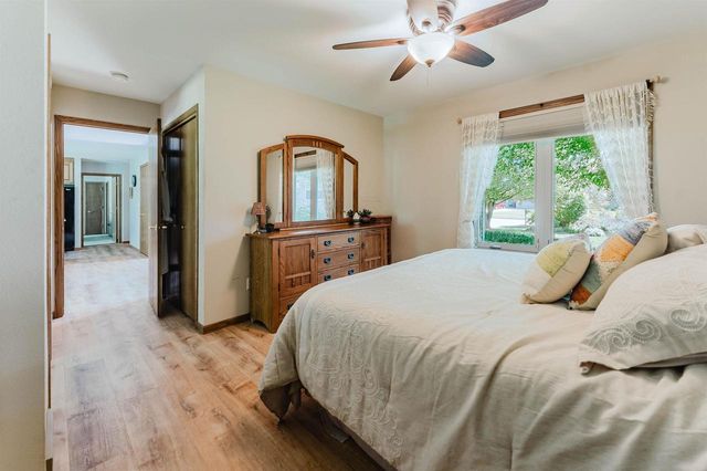 2355 HICKORY COURT, Oshkosh, WI 54901