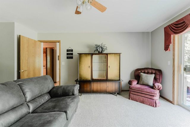 2355 HICKORY COURT, Oshkosh, WI 54901