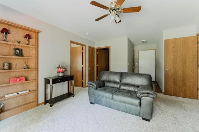2355 HICKORY COURT, Oshkosh, WI 54901