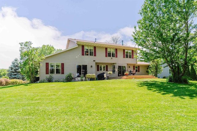 2355 HICKORY COURT, Oshkosh, WI 54901