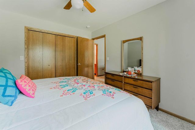 2355 HICKORY COURT, Oshkosh, WI 54901
