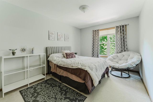 2355 HICKORY COURT, Oshkosh, WI 54901