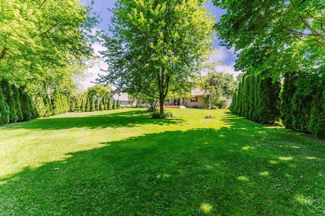 2355 HICKORY COURT, Oshkosh, WI 54901