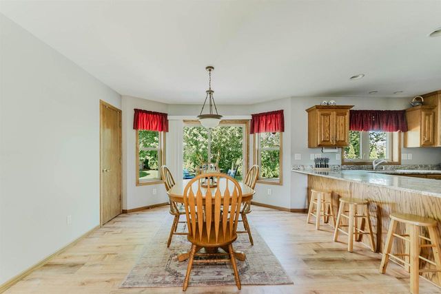 2355 HICKORY COURT, Oshkosh, WI 54901