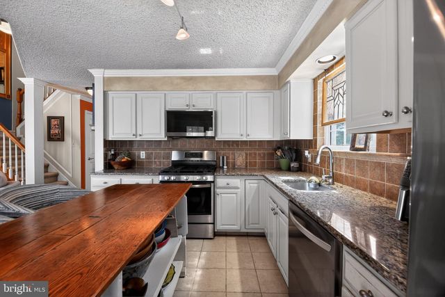 123 LA COSTA DR, Blackwood, NJ 08012