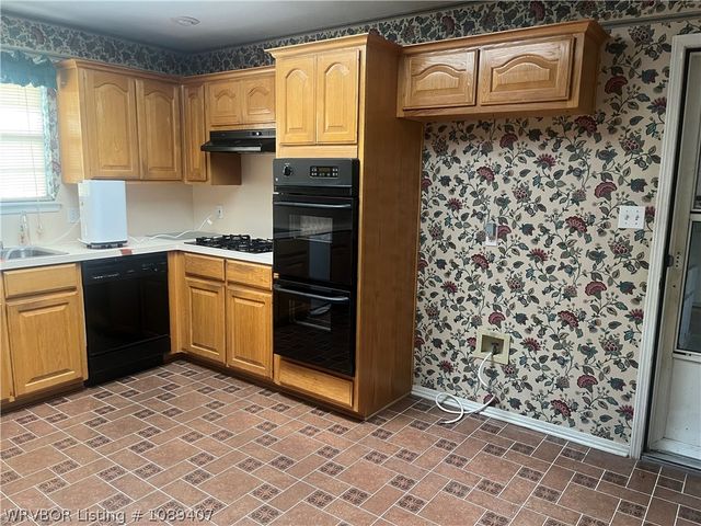 1906 N 47th Street, Fort Smith, AR 72904