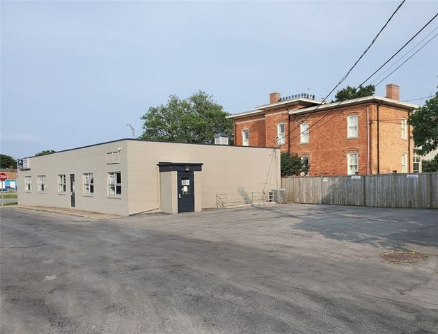 270 S Main St, Canandaigua-city, NY 14424