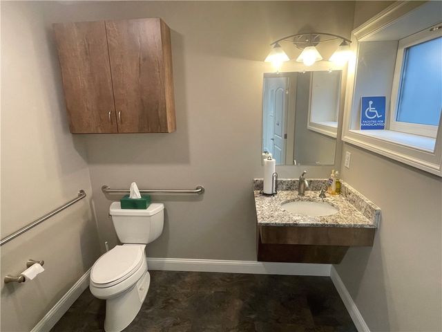 270 S Main St, Canandaigua-city, NY 14424