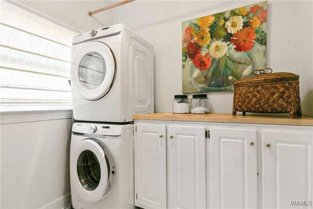 1585 Greystone, Tuscaloosa, AL 35406