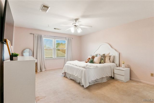 1585 Greystone, Tuscaloosa, AL 35406