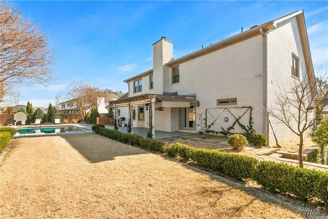 1585 Greystone, Tuscaloosa, AL 35406