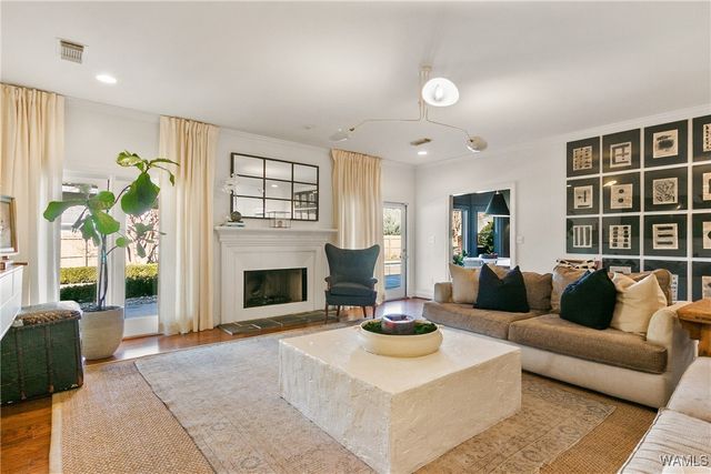 1585 Greystone, Tuscaloosa, AL 35406