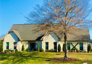 1585 Greystone, Tuscaloosa, AL 35406