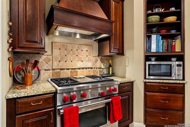 675 San Marcos, New Braunfels, TX 78132