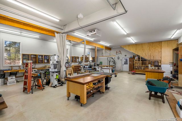 675 San Marcos, New Braunfels, TX 78132