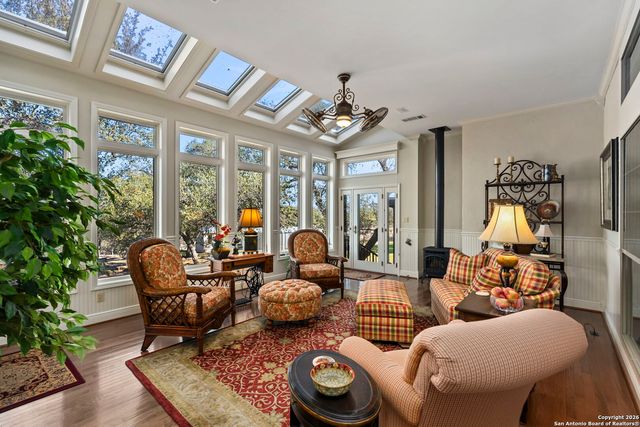 675 San Marcos, New Braunfels, TX 78132