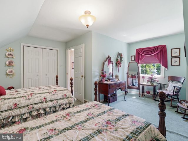 2606 RIDGE RD S, Martinsburg, WV 25403